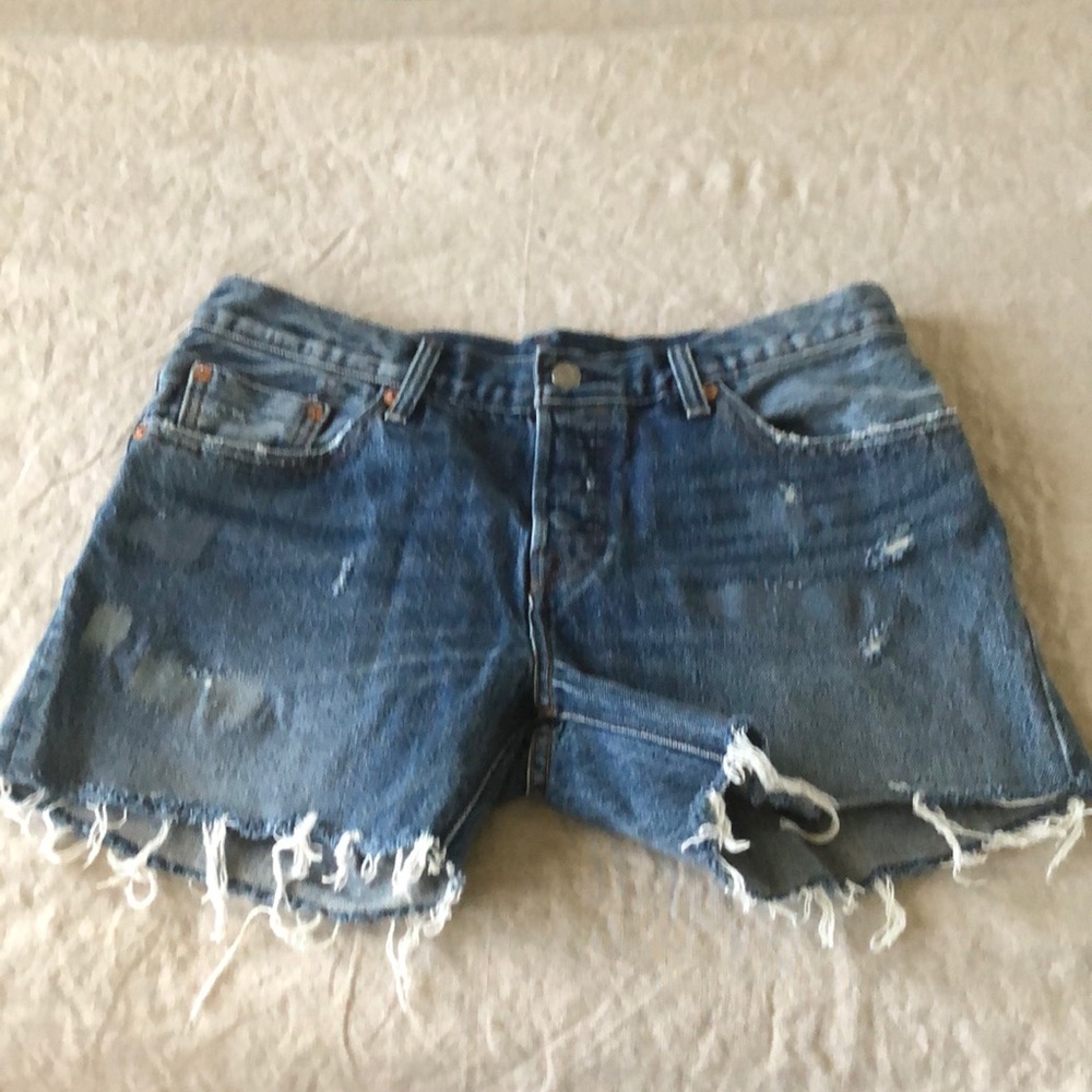 Levi’s cut off shorts